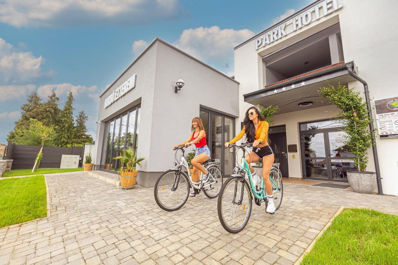 Park Hotel Buek-Buekfuerdo 外观 照片