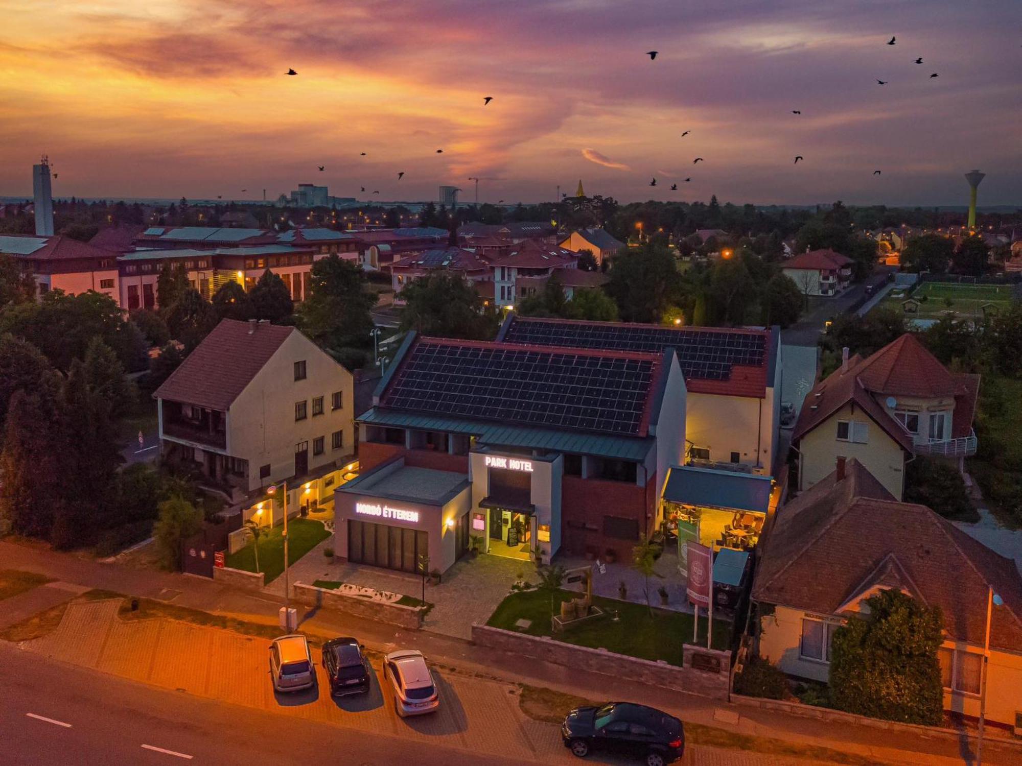 Park Hotel Buek-Buekfuerdo 外观 照片